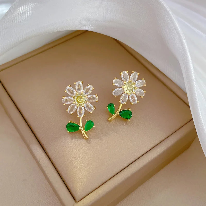 Leaf-Flower-Necklace-and-Earrings-Set